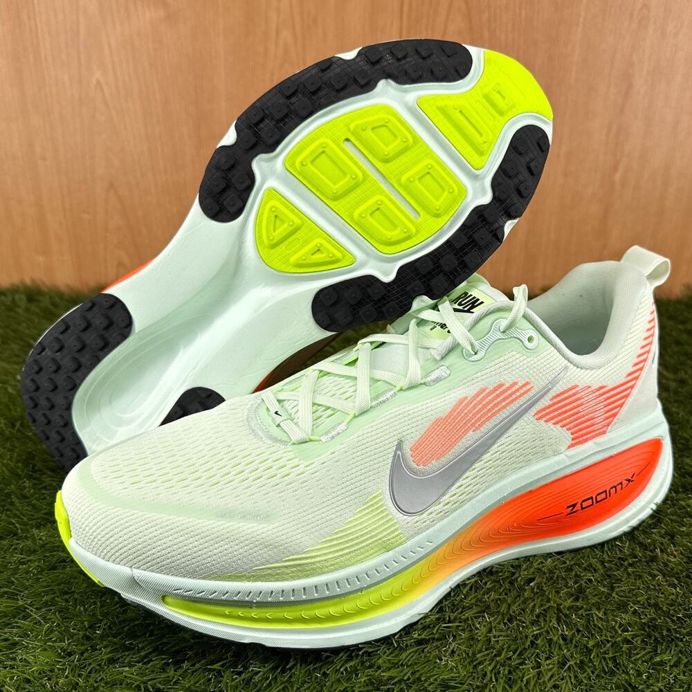 Nike Vomero 18 Barely Green Hyper Crimson Running Shoes HM6803-300 Men's Sz 11.5